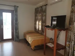 La Maison Hibiscus Self Catering Accommodation - Room