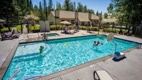 In der Nähe von Pool und Whirlpool - Pool