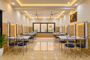 Hotel Lord Krishna Dham - Restaurant