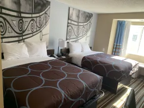Super 8 by Wyndham Joliet - Chambre