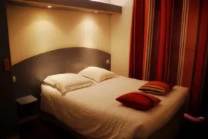 Agape Hotel Niort- Bessines - Rum
