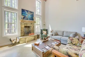 Charming Eclectic Vacation Rental w/ Beach Access! - Interiør