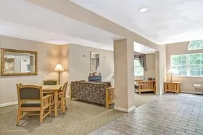 Sturbridge Plaza Hotel - Coin séjour