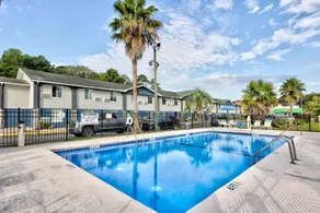 Days Inn by Wyndham Savannah Gateway I-95 - Piscine