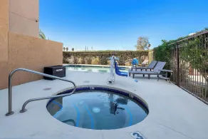 Comfort Inn & Suites near Kino Sports Complex - Pool