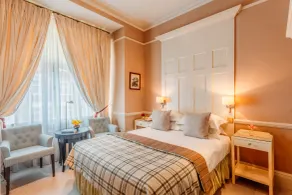 11 Cadogan Gardens and The Apartments - Room