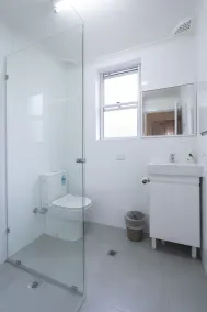 Lotus Stay Manly - Apartment 29E - Badeværelse