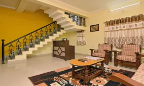 Itsy Hotels Shivas Kuteera - Resepsjon