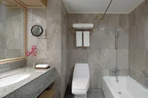 Avani Ratchada Bangkok Hotel - Bathroom
