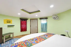 FabHotel B Square Valley - Chambre