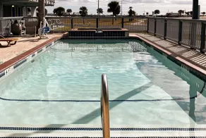 Blue Wave Inn - Piscine