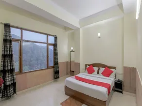 OYO 23584 Ivy Resort - Chambre