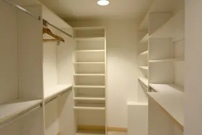 Alupang Beach Tower - Room