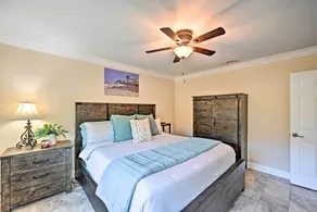 Vista Home w/ Pool ~ 11 Mi to Tamarack State Beach - Interior