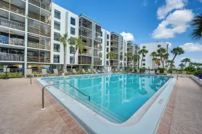Stylish Waterfront Condo on Marco Island - Interni