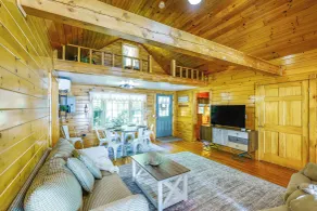 Pets Welcome! Lakefront Retreat w/ Dock in Newport - Innenbereich