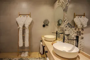 Al Marmoom Dome Luxury Desert Experiential Stay - Salle de bain