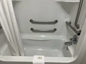  Days Inn by Wyndham Valdosta I-75 - Salle de bain