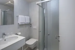 Hotel Park Punat managed by Falkensteiner - Bathroom