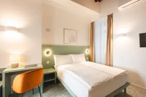 Palazzo Canetti Locarno - Piazza Grande - Suites & Rooms - Easy Self Check-In - Rum