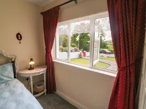 Waterfall House - Room