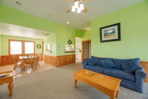 Quiet Hatteras Duplex with Decks ~ 1 Mile to Beach - Interiør