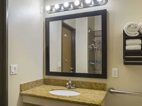 La Quinta Inn by Wyndham Olympia - Lacey - Salle de bain