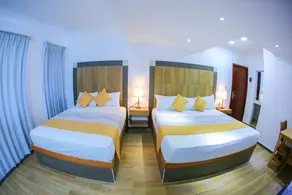 Hotel Vicentina - Room