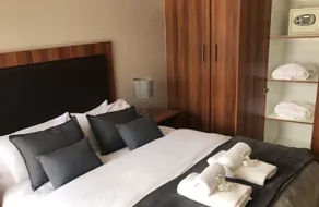 Manor Hills Guest Lodge - Room