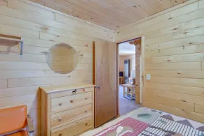Lakefront Resort Cabin w/ Porch in Park Rapids! - Værelse
