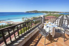 COLONNA GRAND HOTEL CAPO TESTA, a Colonna Luxury Beach Hotel, Santa Teresa Sardegna - Vue de la chambre