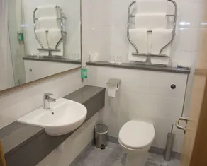 Westlodge Hotel & Leisure Centre - Baño