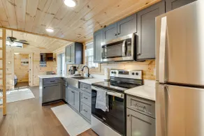 Steps to Lake Keowee: Secluded Seneca Sanctuary! - Interiør