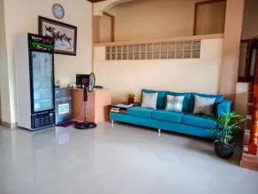 Dayview Tourist Home - Hall