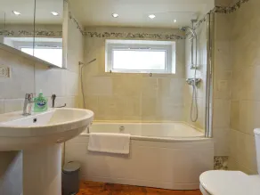11 The Village - Bathroom