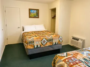 Branding Iron Motel - Quarto