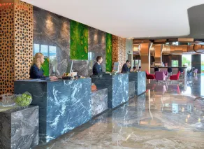 Emerald Hotel - Reception