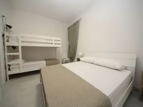 Modern apartment near the beach - Camera