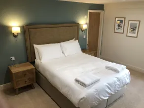 The Rising Sun - Room