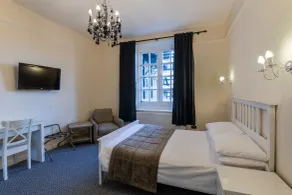 The George Hotel - Room