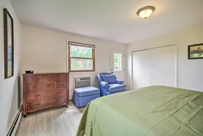 Roomy Montour Falls Retreat w/ Private Pool! - Interiör
