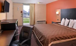 Americas Best Value Inn - Collinsville / St. Louis - Chambre