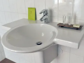 Hotel De Brabantse Biesbosch - Bathroom