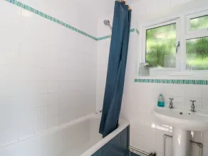 Stones Throw - Baño