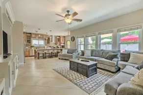 Private Pool & Hot Tub: Family Home in Gilbert - Intérieur