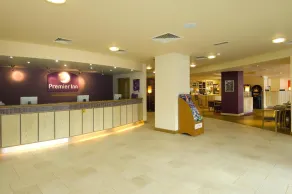 Premier Inn Leicester City Centre - Train Station - Reception
