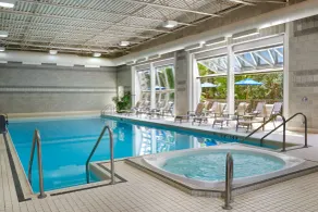 Sheraton Parkway Toronto North Hotel & Suites - Pool
