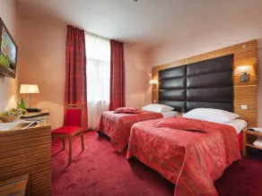 EA Hotel Sonata - Room