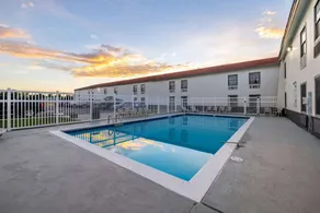 Days Inn by Wyndham Casper - Piscine