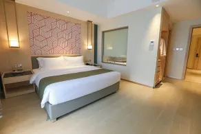 Luxu Hotel and Resort - Zimmer